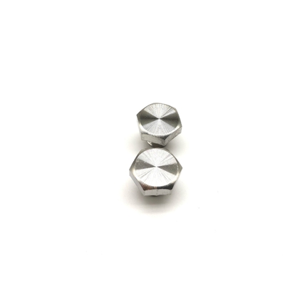 Diâmetro principal oval decorativo 7.2mm do comprimento 6.4mm dos parafusos da roda de aço inoxidável