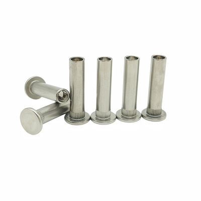 Processamento da marca da coroa de aço inoxidável personalizado Rivet de flores dentadas Rivet semi-cavado Parte de forma especial não padrão